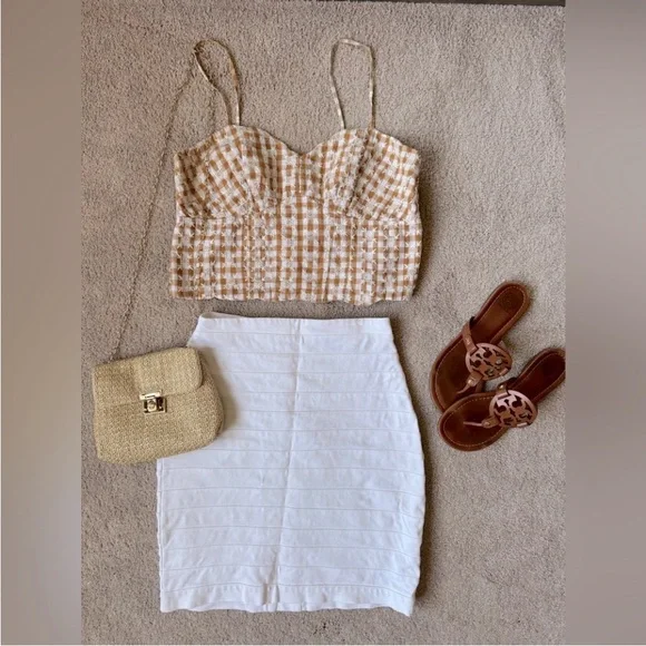 Anthropologie Maeve Gingham Crop Top EUC Embroidered Floral Smocked Tank Corset - Picture 10 of 11